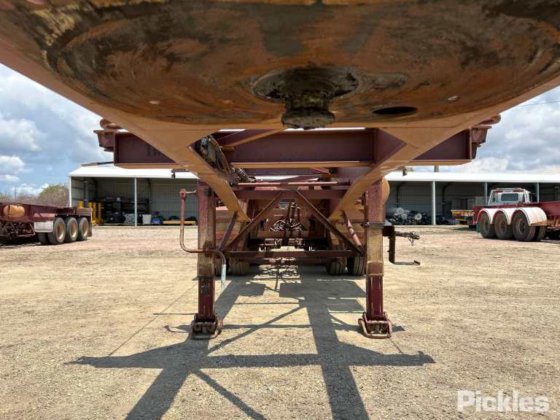 2017 Barker 重型三轴卡车