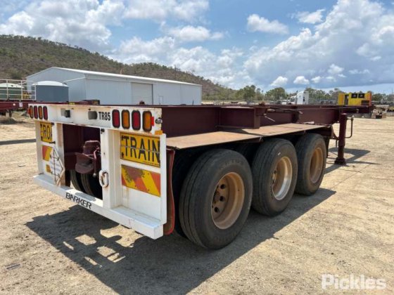 2017 Barker 重型三轴卡车