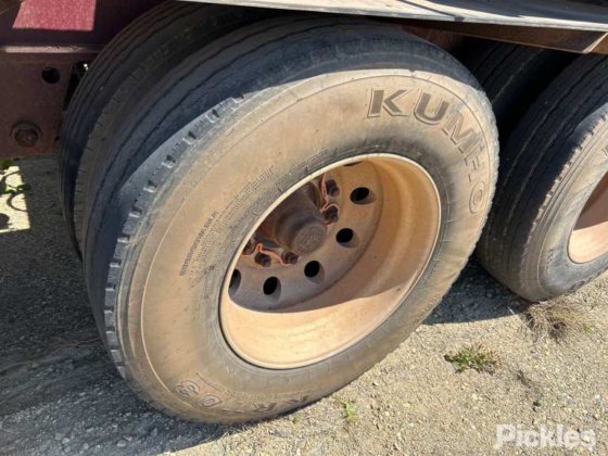 2017 Barker 重型三轴卡车