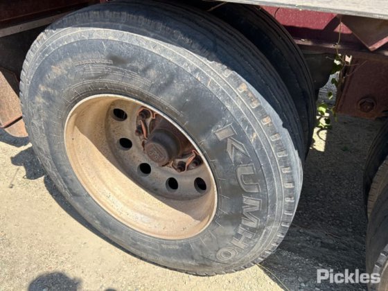 2017 Barker 重型三轴卡车