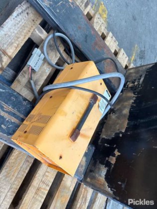 EP设备公司托盘搬运车