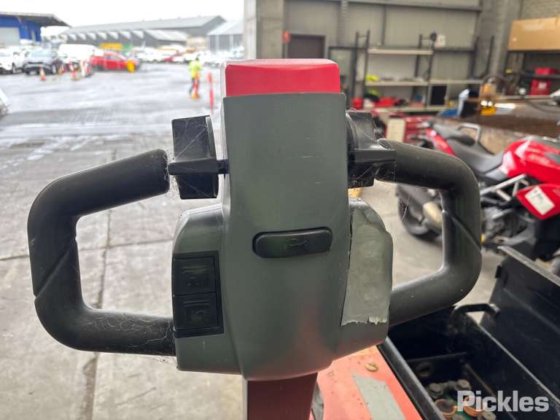 EP设备公司托盘搬运车