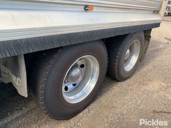 2021年式フレイトライナー・コロナド