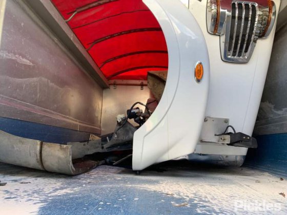 2021年式フレイトライナー・コロナド