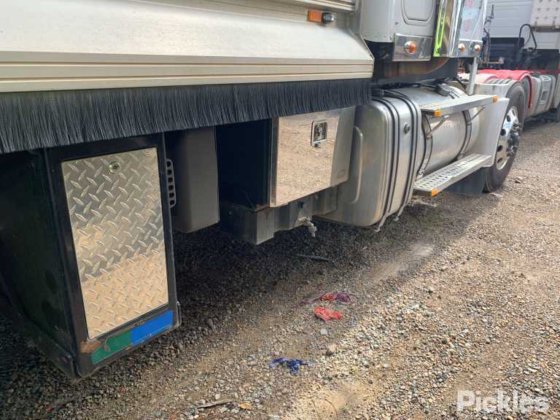 2021年式フレイトライナー・コロナド