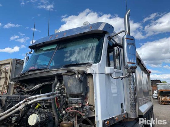 2021年式フレイトライナー・コロナド