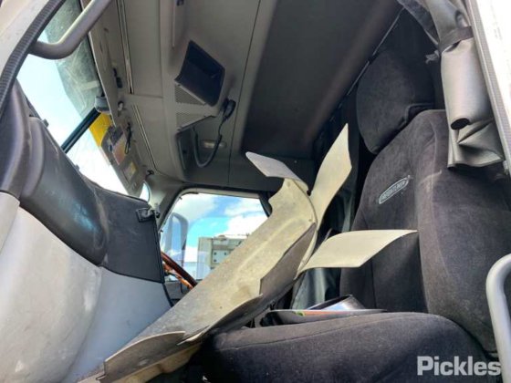 2021年式フレイトライナー・コロナド