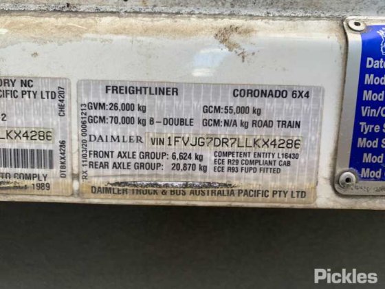 2021年式フレイトライナー・コロナド