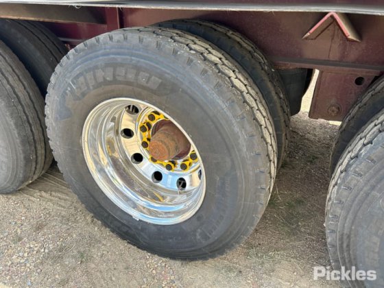 2017 Barker 重型三轴卡车