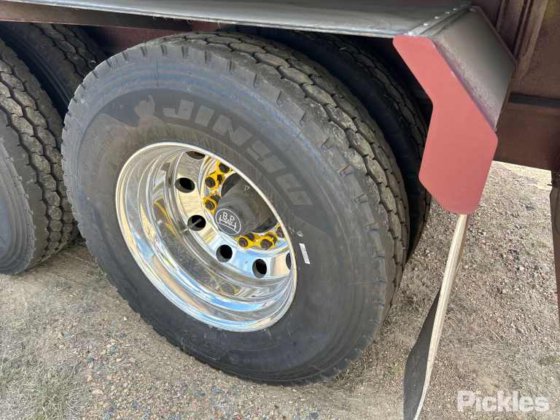 2017 Barker 重型三轴卡车