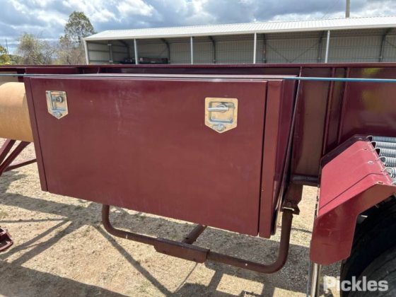 2017 Barker 重型三轴卡车