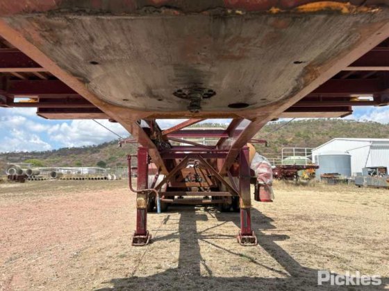 2017 Barker 重型三轴卡车