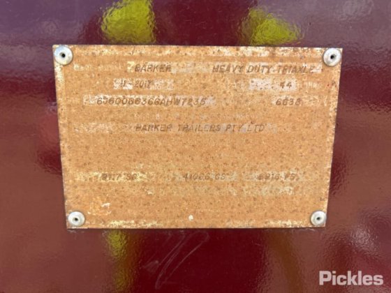 2017 Barker 重型三轴卡车