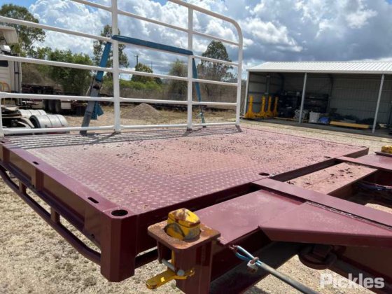 2017 Barker 重型三轴卡车