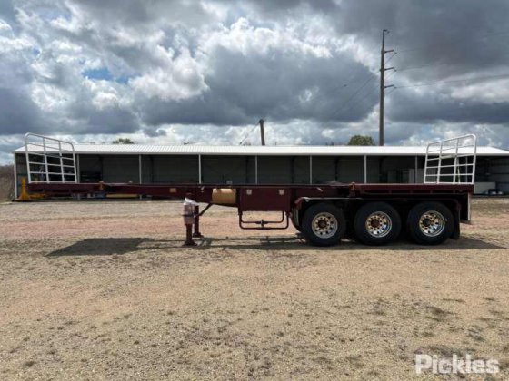 2017 Barker 重型三轴卡车