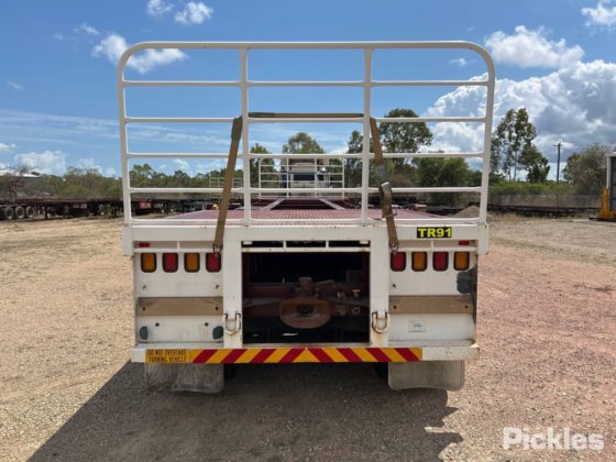 2017 Barker 重型三轴卡车