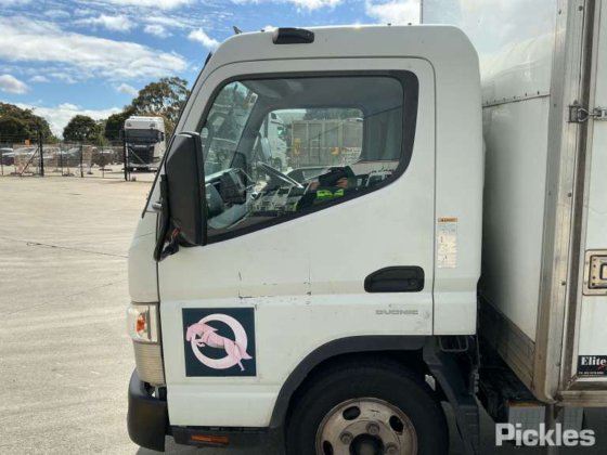 2015年式 三菱 キャンター 615