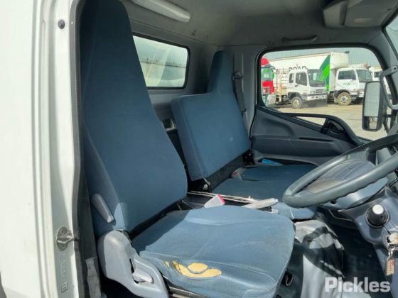 2015年式 三菱 キャンター 615