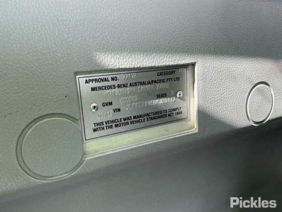 2015年式 三菱 キャンター 615