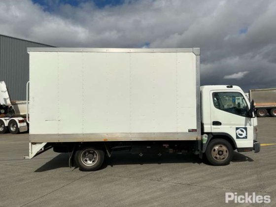 2015款三菱Canter 615