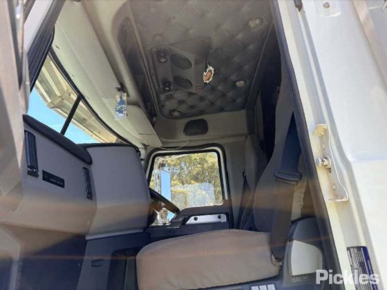 2023 マック スーパーライナー CLXT