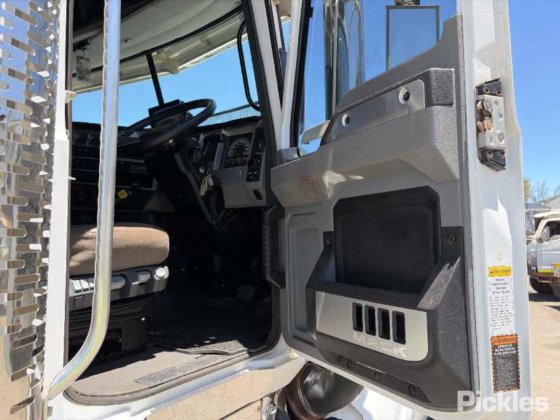 2023 マック スーパーライナー CLXT