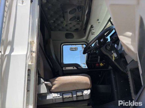 2023 マック スーパーライナー CLXT