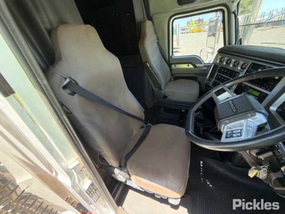 2023 マック スーパーライナー CLXT