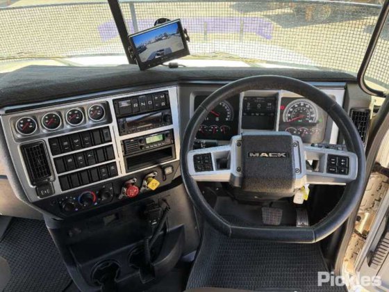 2023 マック スーパーライナー CLXT