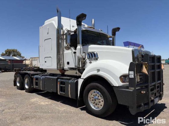 2023 マック スーパーライナー CLXT