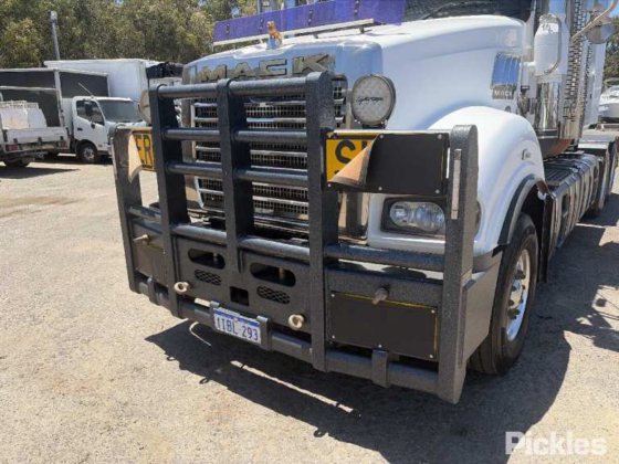 2023 マック スーパーライナー CLXT