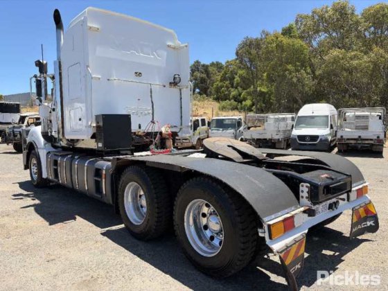 2023 マック スーパーライナー CLXT