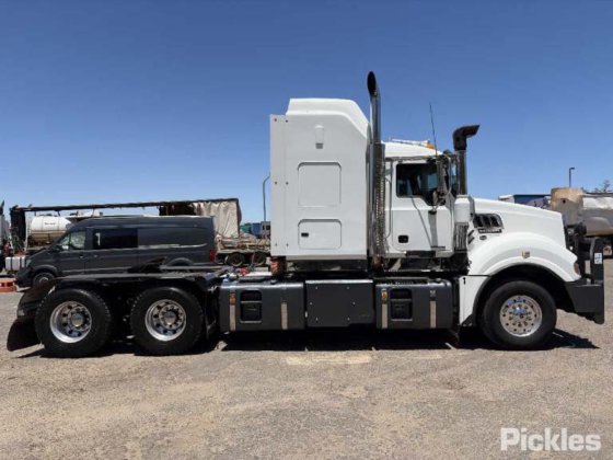 2023 マック スーパーライナー CLXT