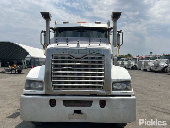 2016款麦克三叉戟