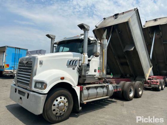 2016款麦克三叉戟