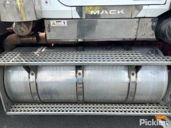 2016款麦克三叉戟