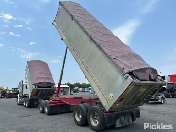 2016款麦克三叉戟