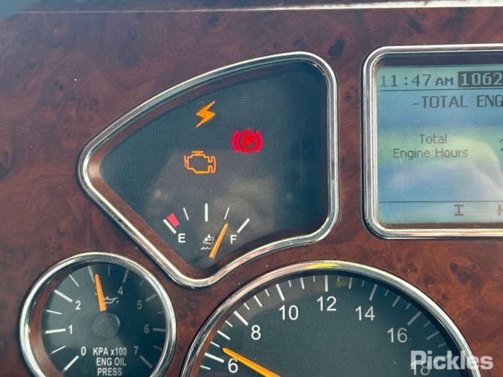 2016款麦克三叉戟