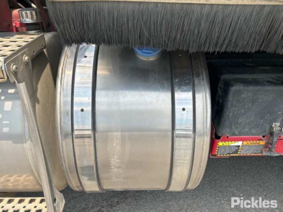 2016款麦克三叉戟