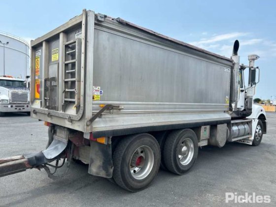 2016款麦克三叉戟