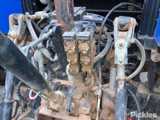 ニューホランド T7.185