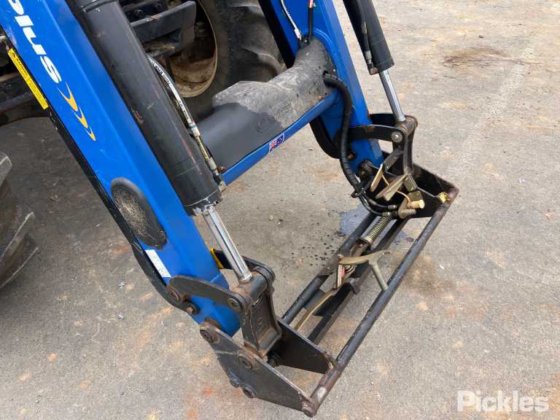 ニューホランド T7.185