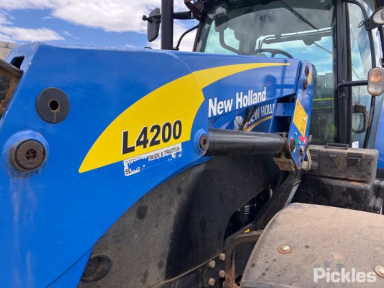 ニューホランド T7.185