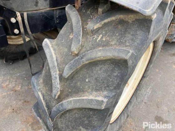 ニューホランド T7.185