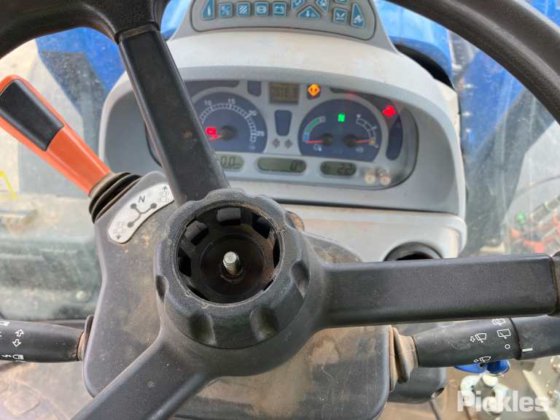 ニューホランド T7.185