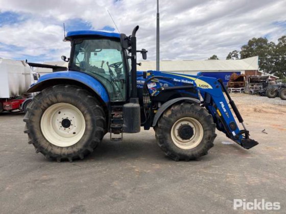 ニューホランド T7.185