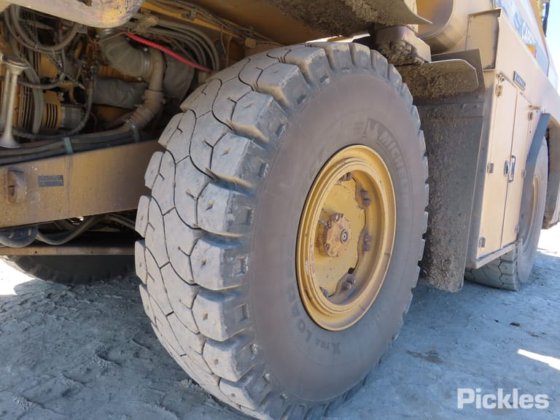 2005年式キャタピラー773E