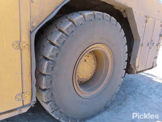 2005年式キャタピラー773E