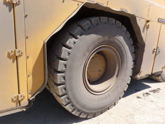 2005年式キャタピラー773E