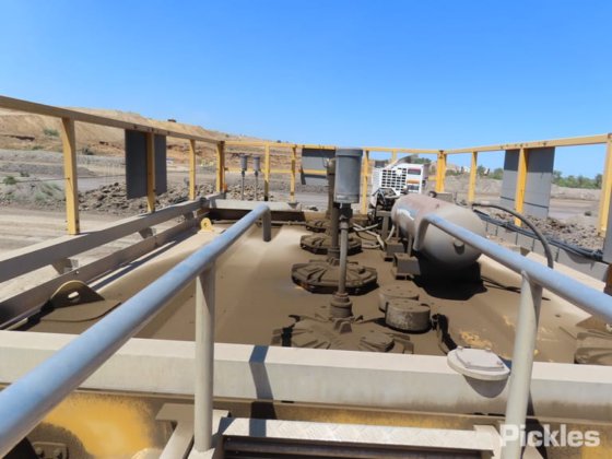 2005年式キャタピラー773E